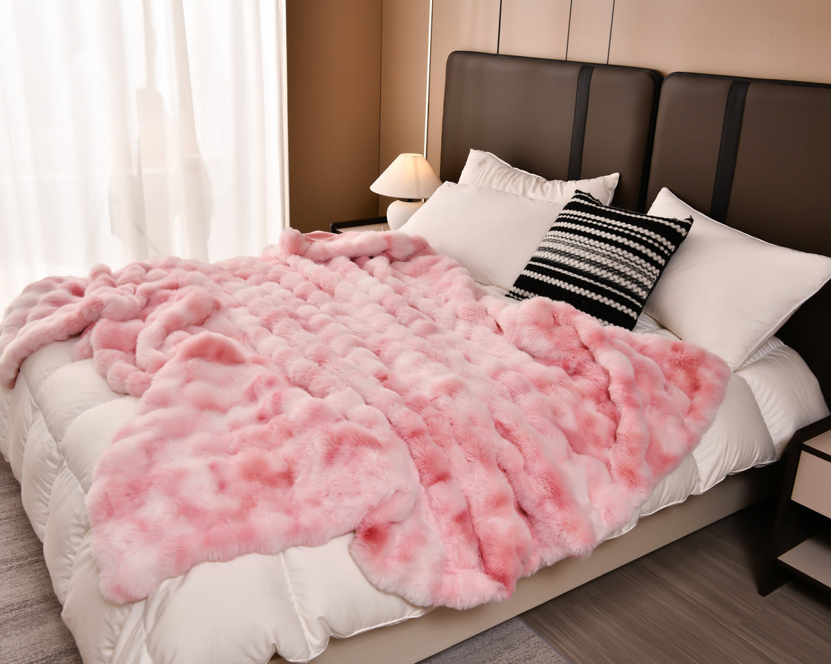 H&D Han&Loom Tie-dyed colored  blanket. Its inner lining is made of soft fleece material, with good breathability and thick texture. It is suitable for beds, sofas or reclining chairs.