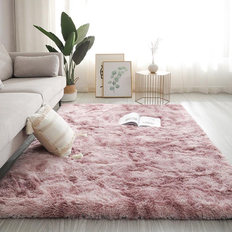 Tie-dye shaggy area rug in pink fade